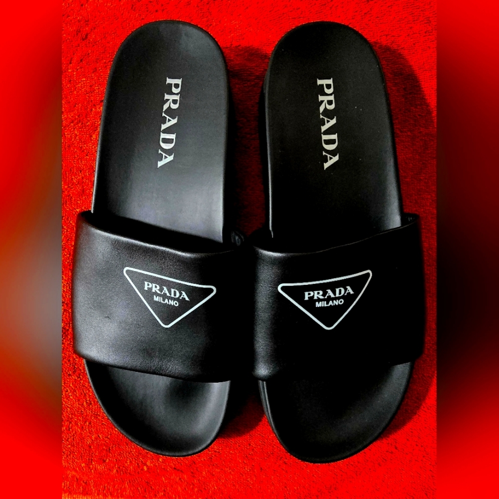 Prada Milano Mens Slides size 8 runs like a 9